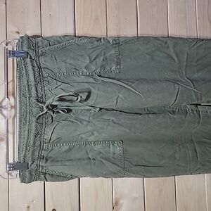 Cloth & Stone Anthropologie Olive Green Jogger Pants Size Small 100% Tencel